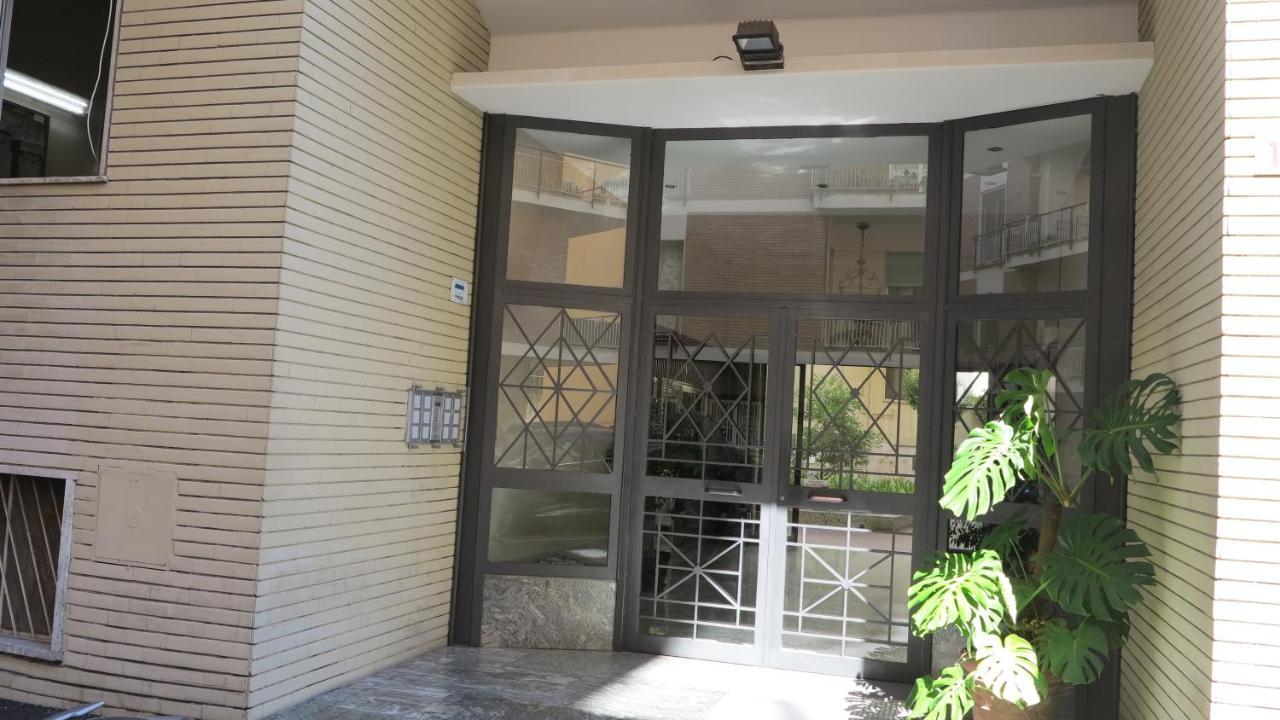 Spacious Panoramic Apartment - Half Way Center-Vomero District Napoli Exterior foto